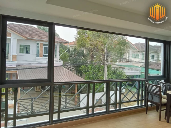 ผลงานติดตั้งหน้าต่างบานเปิด อลูมิเนียม - We Wealthtrading